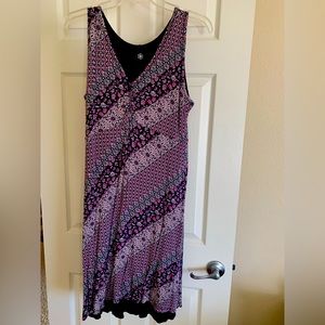 Like new! Gaiam reversible t-shirt/yoga dress. Size M. Multi-colored and gray.